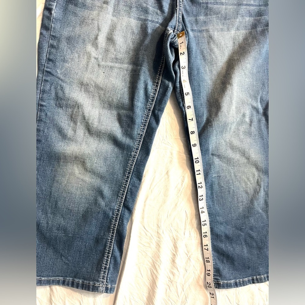 Earl Jean Women's Blue Cropped Jeans with Embellished Pockets Size 15 - Picture 7 of 14